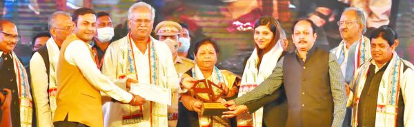 सामुदायिक विकास एवं एल्यूमिनियम निर्माण उपलब्धियों पर केन्द्रित बालको पवेलियन ने राज्योत्सव में जीता द्वितीय पुरस्कार