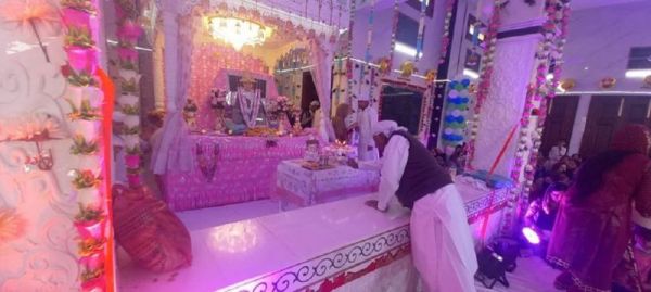 पाकिस्तान: चीफ़ जस्टिस ने जिस मंदिर में मनाई दिवाली, वहाँ क्यों लगा दी गई थी आग