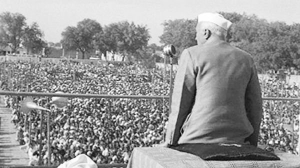 अपनी विरासत से कृतघ्नता, और गद्दारी बहुत महंगी पड़ेगी