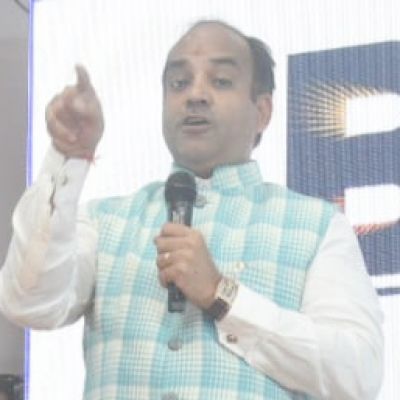 समाज में सेवा के लिए काम करें, न कि प्रचार के लिए-लूंकड़