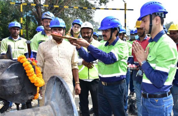 बालको ने सीमेंट उद्योग को भेजा पहला फ्लाई ऐश रैक