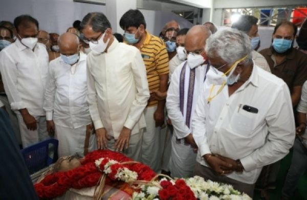 सीजेआई रमण ने डॉलर शेषाद्री को दी श्रद्धांजलि