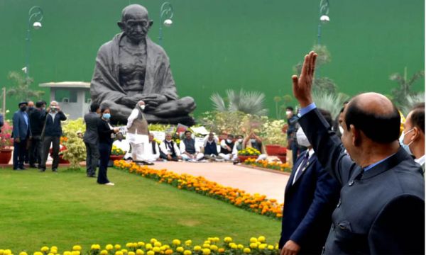 संसद-बिना ब्रेक की गाड़ी ?