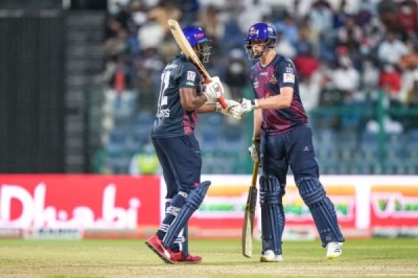 दिल्ली बुल्स को हराकर अबू धाबी टी10 सीजन 5 के चैंपियन बने डेक्कन ग्लैडिएटर्स