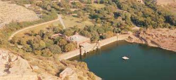 बालसमन्द झील