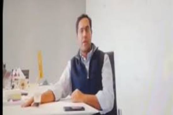 बॉस ने बुलाई जूम मीटिंग, फिर 3 मिनट में 900 स्टाफ को नौकरी से निकाला