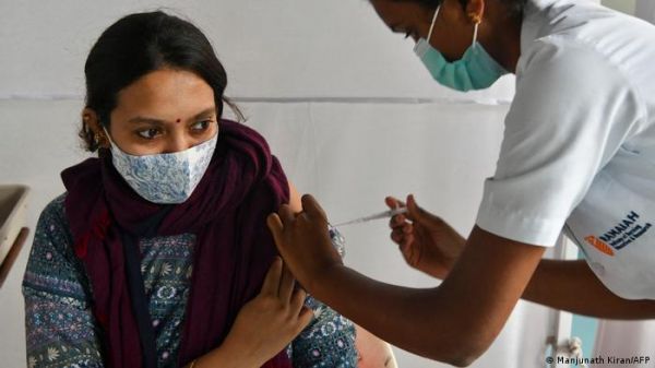 टीका ले लें, मास्क पहन लें, क्योंकि फैल रहा है ओमिक्रॉन