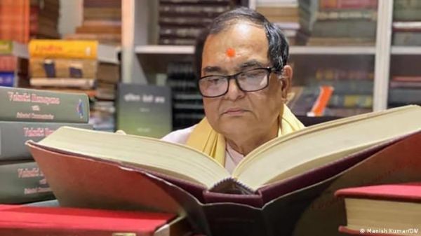 भ्रष्ट राजनीति और अफसरशाही के किस्से सुनाती पूर्व आईपीएस की किताब