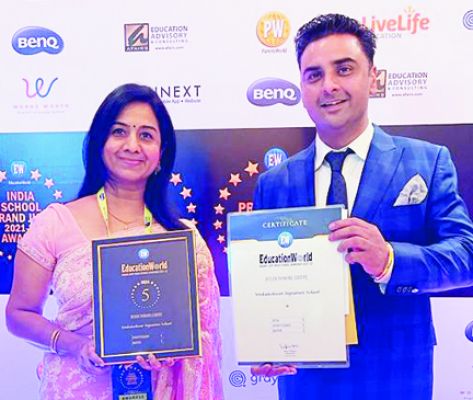 वेंकटेश्वर सिग्नेचर स्कूल सर्वश्रेष्ठ रचना के आधार पर छग में प्रथम, देश में पंचम स्थान में पुरस्कृत