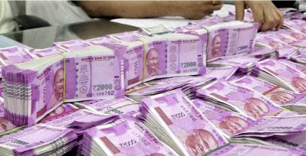 इत्र की बदबू: राष्ट्रीय शिष्टाचार