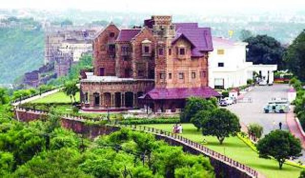 अमर महल पैलेस संग्रहालय