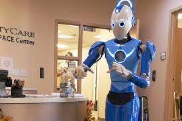 बोतल का ढक्कन खोलने से लेकर इंजेक्शन तक लगाएगा रोबोट ! उठा लेगा 30 किलो का वज़न भी