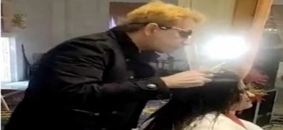 जावेद हबीब के द्वारा बालों में थूकने मामले पर राष्ट्रीय अल्पसंख्यक आयोग ने लिया संज्ञान, हबीब को नोटिस भेजने की तैयारी