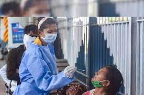 ओमिक्रॉन: इटली से अमृतसर आने वाली उड़ान में बड़ी संख्या में यात्री पॉज़िटिव