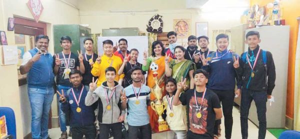 फुटबॉल स्पर्धा में डीएवी ने मारी बाजी