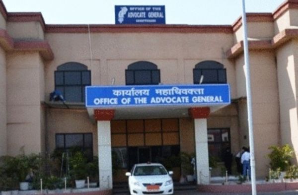 छत्तीसगढ़ महाधिवक्ता कार्यालय में भारी फेरबदल, चंद्रेश श्रीवास्तव और मीना शास्त्री को अतिरिक्त एडवोकेट जनरल की जिम्मेदारी मिली