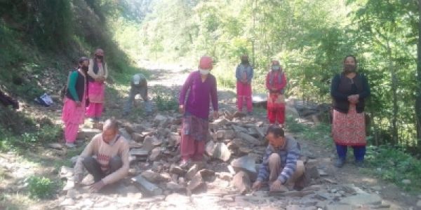 बिहार : गांव में लौटे कामगारों को काम देने की कवायद में जुटी सरकार, मनरेगा से रोजगार