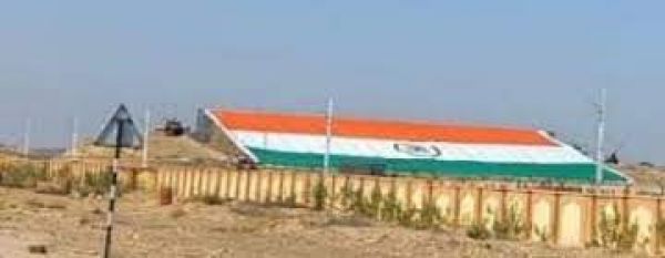 सेना दिवस पर जैसलमेर सैन्य स्टेशन में विशाल तिरंगे का अनावरण