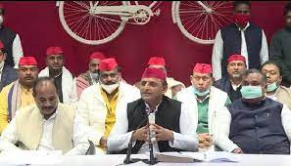 उत्तर प्रदेश विधानसभा चुनाव: सपा में शामिल हुए बीजेपी के पूर्व मंत्री दारा सिंह चौहान