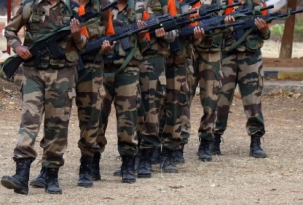 सुप्रीम कोर्ट ने केंद्र से मांगा जवाब- एनडीए में 400 में से महज 19 महिला उम्मीदवार ही क्यों?