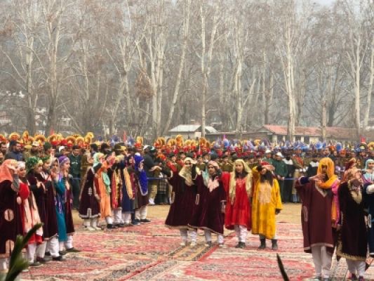 जम्मू-कश्मीर सरकार के कर्मचारियों को आधिकारिक कर्तव्य के तौर पर गणतंत्र दिवस समारोह में शामिल होने को कहा गया
