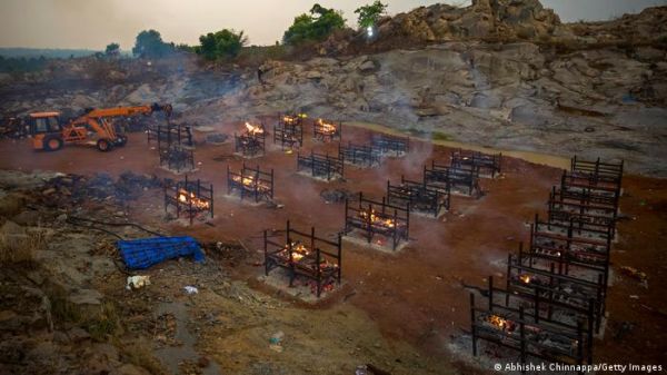 कोरोना से मौत पर मुआवजे में देरी पर सुप्रीम कोर्ट नाराज