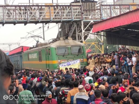 RRB NTPC: रेलवे भर्ती परीक्षा रिज़ल्ट पर बवाल और उससे जुड़े हर सवाल का जवाब