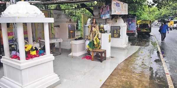 ‘छत्तीसगढ़’ का संपादकीय : सर्वत्र विद्यमान ईश्वर को किसी खास अवैध कब्जे, अवैध निर्माण की जरूरत क्यों? -हाई कोर्ट  