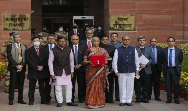 बजट: निर्गुण और सगुण दोनों ही