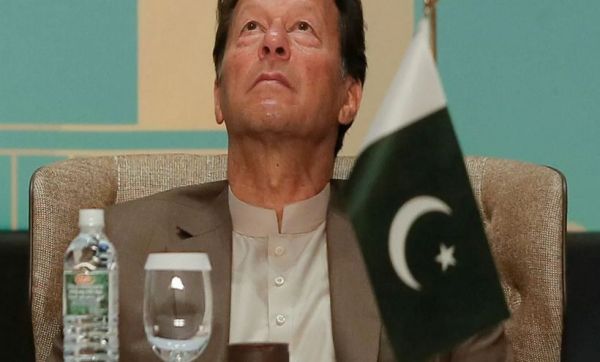 पाक को बुद्धू बना रहा चीन