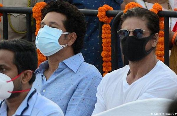 दुआ में भी साजिश देखने वाली यह सोच समाज को ही फूंक रही है