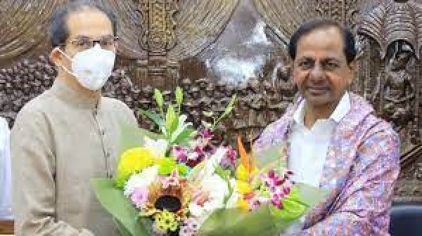 उद्धव ठाकरे, शरद पवार से केसीआर की मुलाक़ात और 'नई शुरुआत' के मायने