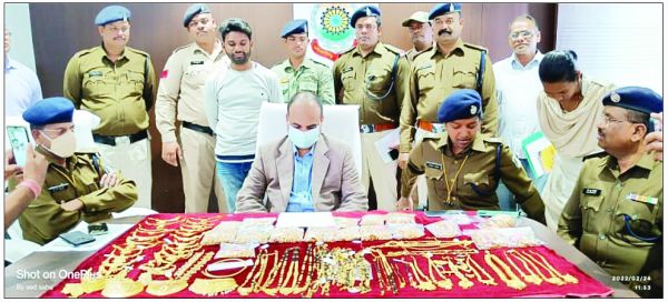 सराफा दुकानों से करोड़ों के सोने के जेवर चुराने वाला गिरफ्तार