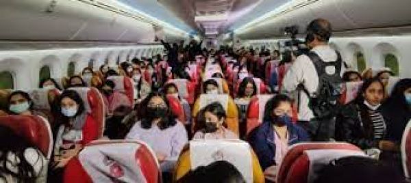यूक्रेन में फंसे भारतीय नागरिकों को निकालने के लिए 'ऑपरेशन गंगा' के तहत 3 और उड़ानें रवाना