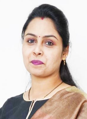 शैली ओझा को हिंदी में पीएचडी