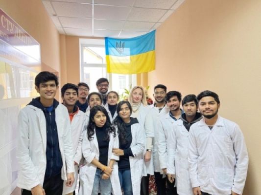 कम फीस,बेहतर सुविधा के कारण यूक्रेन जाते हैं भारतीय मेडिकल छात्र