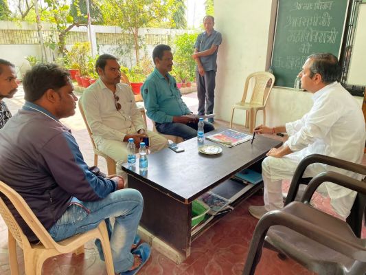 हत्या के आरोपी को कांग्रेस नेता के शह पर पुलिस बचा रही