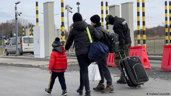 यूएन: रूसी हमले के बाद एक सप्तााह के भीतर 10 लाख लोग देश से भागे