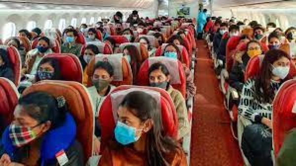 यूक्रेन में फंसे 185 भारतीय नागरिकों को बुखारेस्ट से लेकर विशेष विमान मुंबई पहुंचा