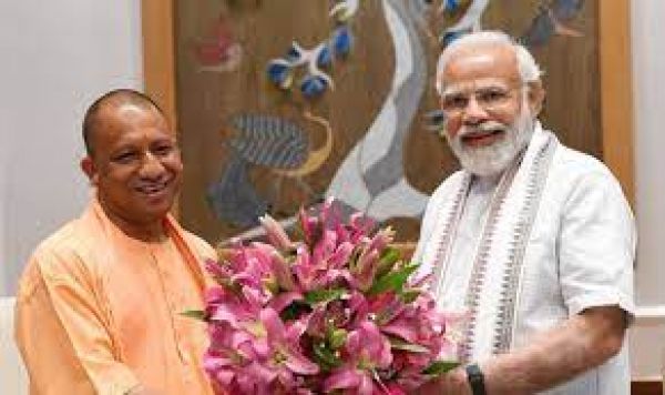 यूपी जीतने के बाद पीएम मोदी से मिले योगी आदित्यनाथ, नई सरकार पर हुई चर्चा!
