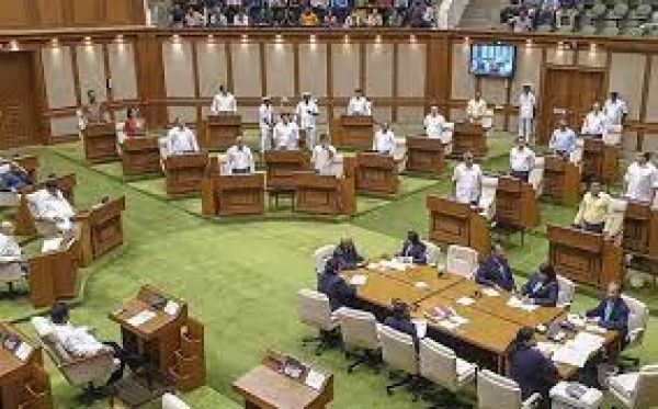 गोवा विधानसभा के नवनिर्वाचित 39 सदस्यों ने शपथ ग्रहण की