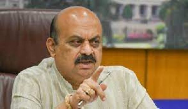 हिजाब विवाद पर बोम्मई ने कहा : सभी को अदालत के फैसले का पालन करना चाहिए