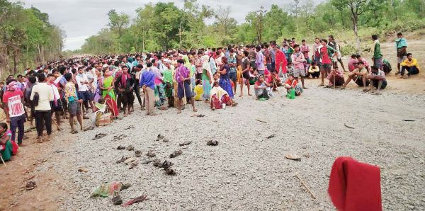 ‘छत्तीसगढ़’ का संपादकीय :  बस्तर में बेकसूर आदिवासियों के कत्ल पर सरकार किसी भी पार्टी की रहे, रूख एक सा