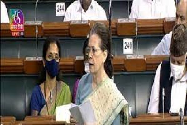 सोनिया गांधी ने संसद में मोदी सरकार, सोशल मीडिया और नफ़रत पर क्या बोला