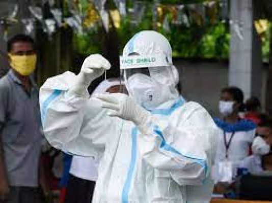 भारत अन्य देशों के मुकाबले ओमीक्रोन से बेहतर तरीके से निपटा : स्वास्थ्य मंत्रालय का दावा