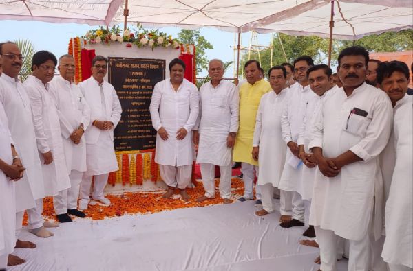 दामाखेड़ा में कबीर संत समागम में शामिल हुए सीएम