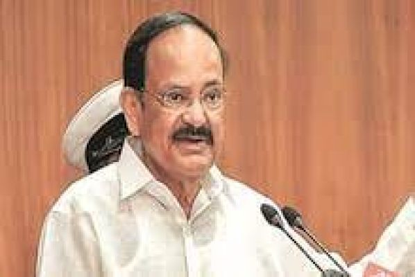 शिक्षा के भगवाकरण के आरोप पर बोले उपराष्ट्रपति नायडू- इसमें गलत क्या है?