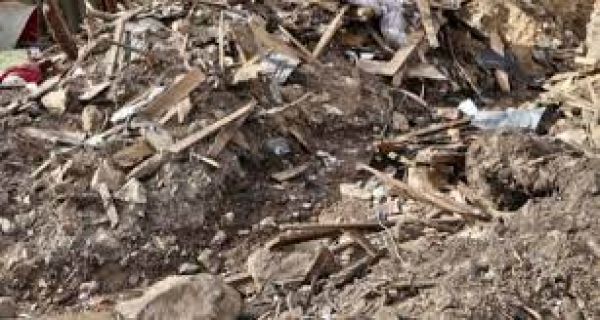 गुजरात के भरूच शहर में एक मकान ढहने से तीन भाई-बहनों की मौत