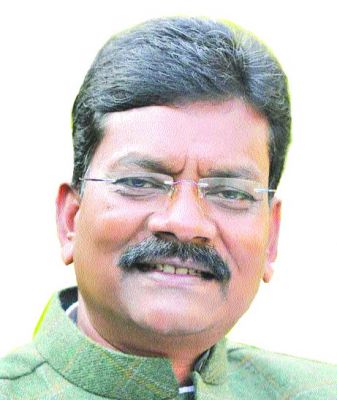 घटिया हाईब्रिड बीज सप्लाई, चेयरमैन समेत दो आईएएस पर गिर सकती है गाज