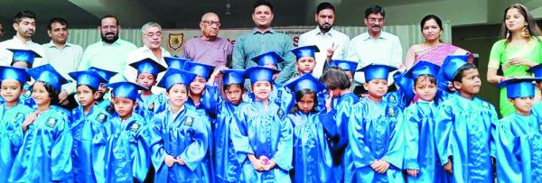 जेपी इंटरनेशनल स्कूल ने धूमधाम से मनाया किंडरगार्टन ग्रैजुएशन दिवस